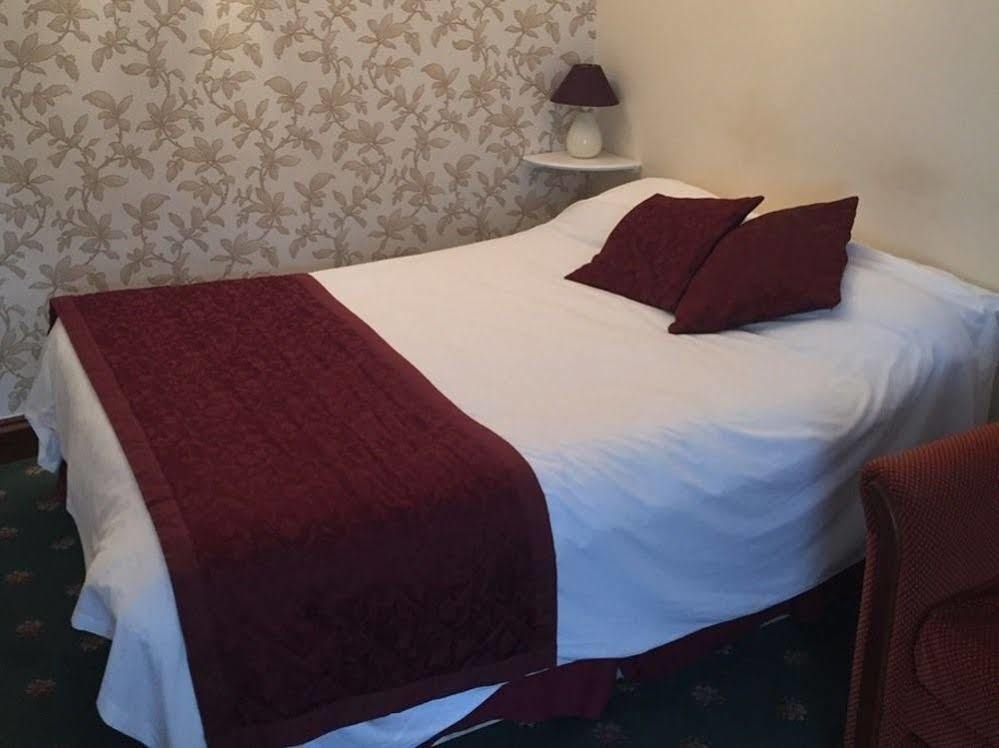 The Pelican Inn Stapleford (Wiltshire)